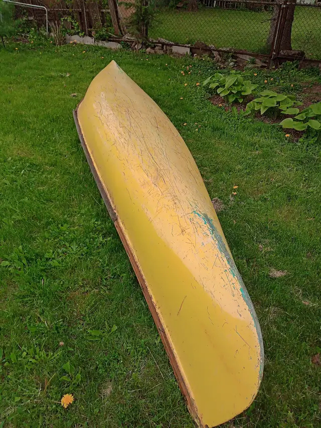 Canoe - kevlar and fiberglass in Canoes, Kayaks & Paddles in Guelph - Image 5