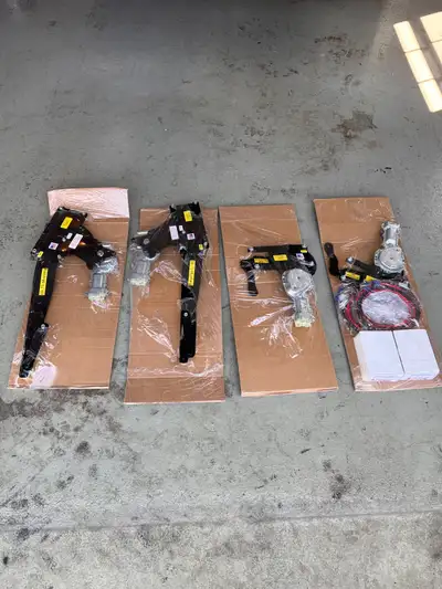 Nu-Relics Ford power window kit for 1969-1970 Coupe/Convertible with crank handles.