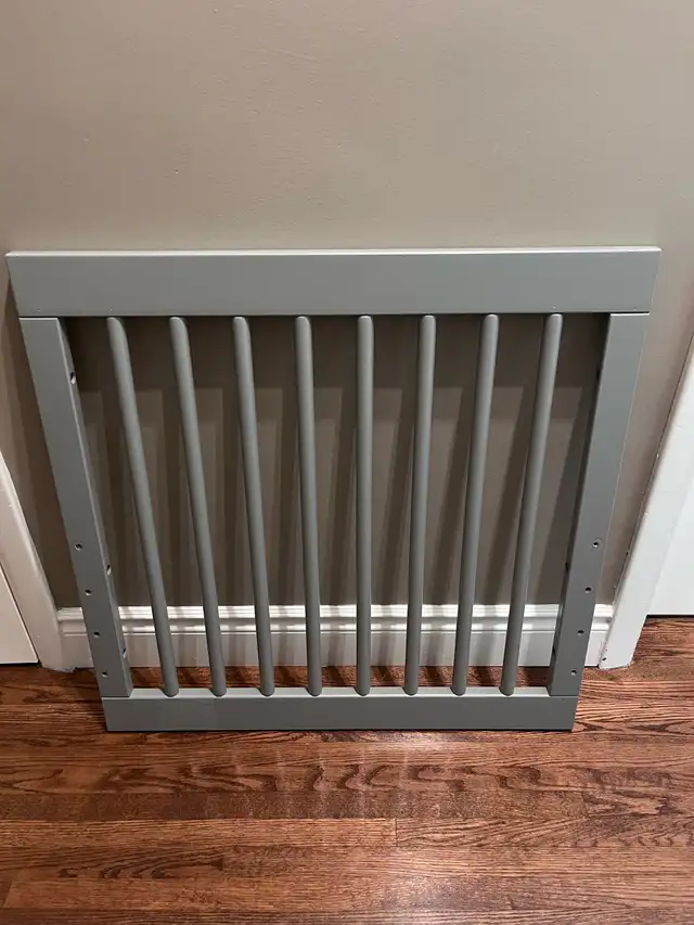 Grey Babyletto Hudson 3 in 1 crib in Cribs in Winnipeg - Image 8