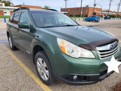 Selling subaru 2011 outbacj