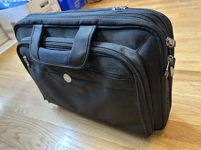 Dell Laptop Case -- 15-17" in Laptop Accessories in Ottawa - Image 3