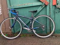Specialized allez road bike