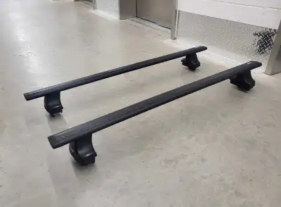 Thule racks Hyundai Elantra GT/ Toyota Prius , View more