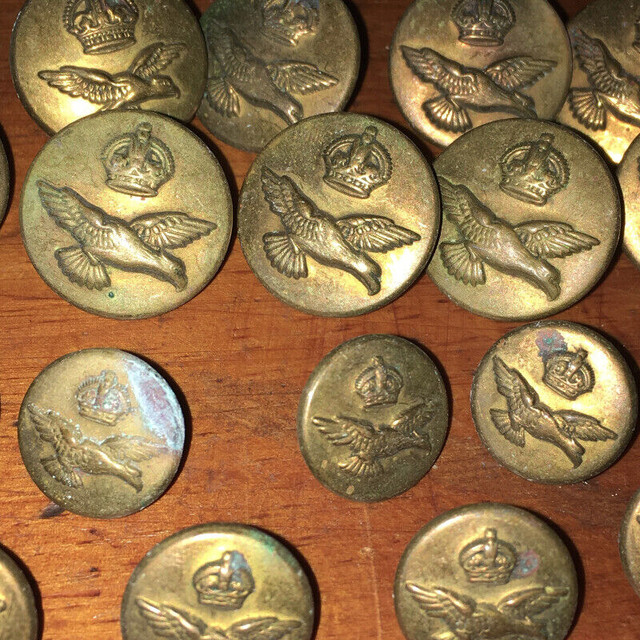 Vintage Brass Uniform Buttons - crown above a flying eagle in Arts & Collectibles in Mississauga / Peel Region - Image 3