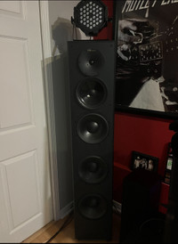 Nuance 6 feet tall speakers with 2 Subs INC. all powered! 