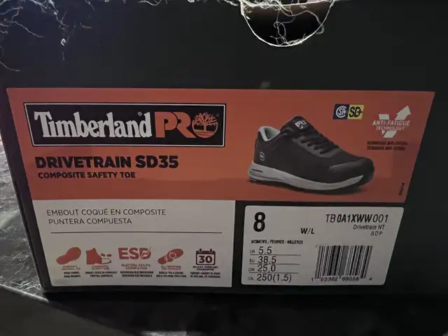 Timberland PRO Drivetrain SD35 Size 8 in Men's Shoes in Kitchener / Waterloo - Image 3