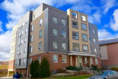 Amazing Rental Flat – 600 CAD only (Negotiable) | Prime Waterloo Location Looking for the perfect pl...