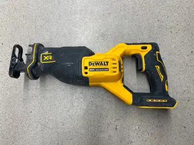 DeWALT DCS382 20V MAX XR Brushless Reciprocating Saw – Excellent, View more