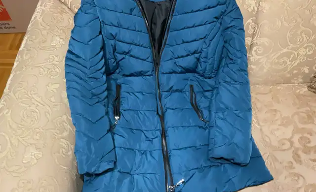 Winter Coat for Women in Women's - Tops & Outerwear in Longueuil / South Shore - Image 4