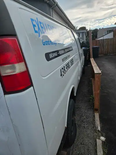 Gmc savana 2007 ,moteur 6.0 sauf le tuyau du power steril qui a une fuite ....il faut la réparer et...
