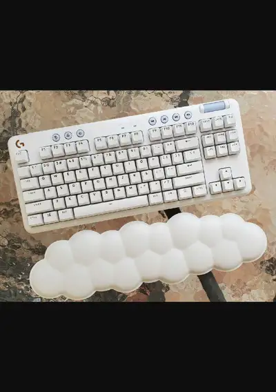 Logitech g715 wireless gaming keyboard, View more