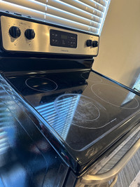 Frigidaire glass top Stove for Sale 