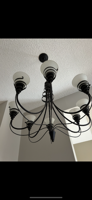 Modern Villa Arlo Chandelier in Indoor Lighting & Fans in St. Catharines - Image 4