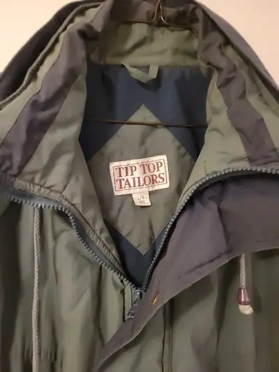 Warm green winter jacket in very good condition.