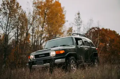 Absolutely Mint 2014 Toyota FJ Cruiser in rare Army Green colour, with perfect paint & like new inte...