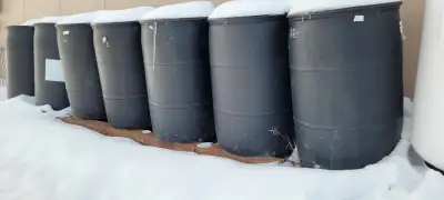 we have lots of empty 5gallon-20litre and 15 gallon-56.8litre and 45gallon-208litre plastic drums av...