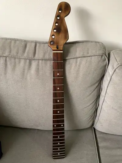 Fender style 22 fret neck Read DESCRIPTION, View more