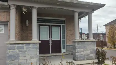 A beautiful very clean 4BR detached house for rent in Brampton L6Y 5T2 (Available from August 01, 20...
