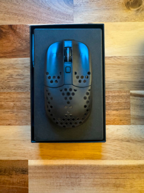 Xtrfy MZ1 Wireless Black "Zy's Rail" Ultralight Gaming Mouse in Mice, Keyboards & Webcams in City of Toronto - Image 2