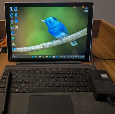 Surface 7 pro lightly used with keyboard cover.,generic stylus pen.