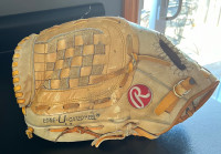 Baseball glove ( Right Handed)