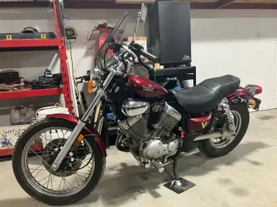 New safety , 1987 Yamaha Virago 535 . 16098km , Looks and runs great . Has new carbs , fuel tank is...