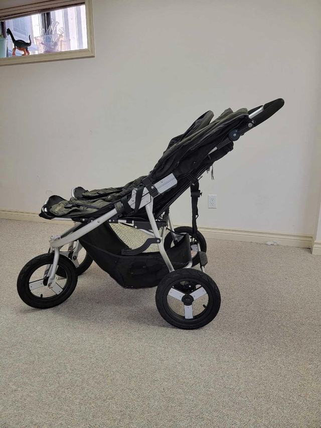 Twin stroller Bumbleride in Strollers, Carriers & Car Seats in City of Toronto - Image 2