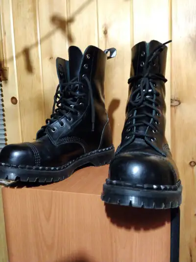 Bottes Rangers gripfast 8.5 VRAI CUIR!, View more