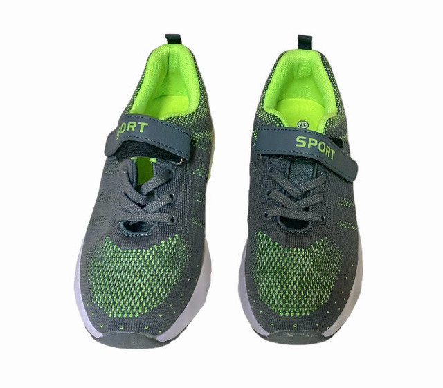 Worn once Size 37 ( 6 to 6.5 runners) in Kids & Youth in Edmonton