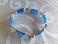 BLUE AGATE STONE CROME SILVERTONE BRACLET- NEW - 7.5 INCHES