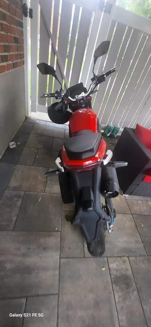 Emmo DX Ebike (motorcycle style) in Other in Chatham-Kent - Image 5