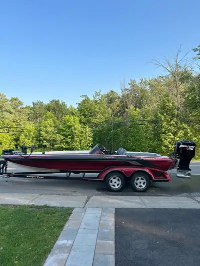 2002 Ranger 522VX Mercury Pro XB EFi limited edition 250 HP Minn Kota Trolling motor 2 fish finders