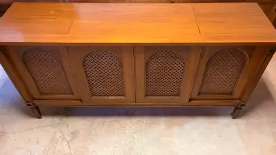Vintage Quasar Motorola Stereo Console – TV,  Turntable & Stereo, View more