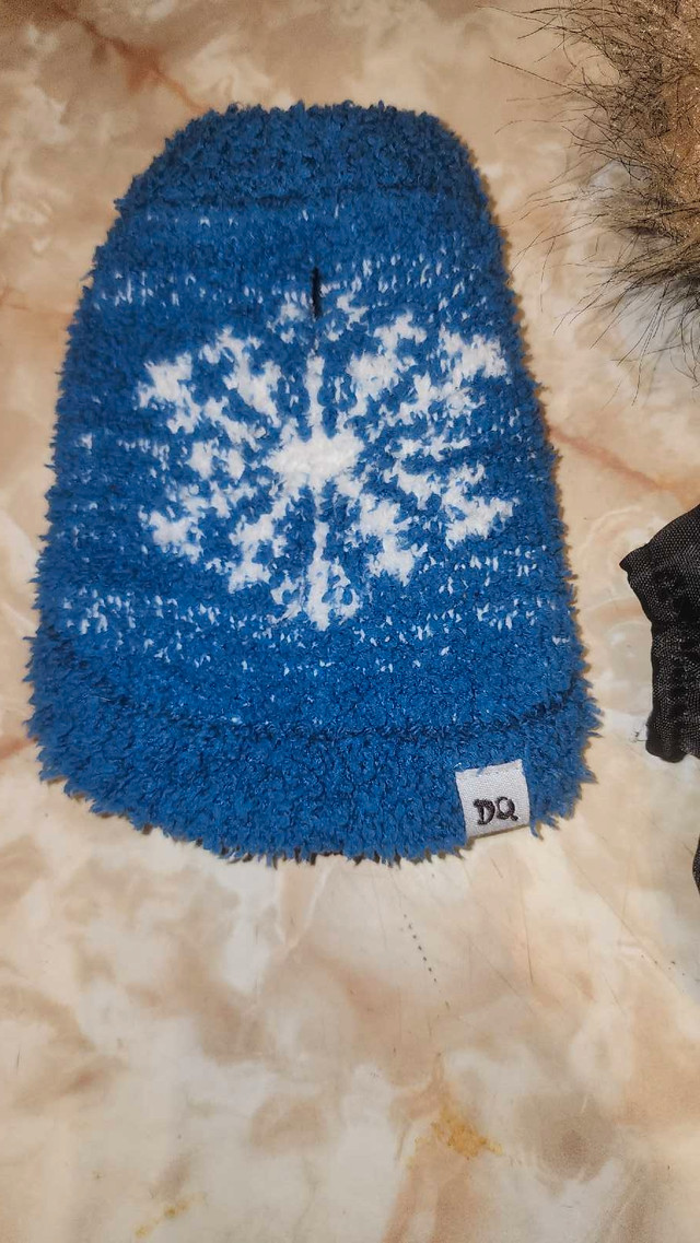 Chandail petit chien vêtements dog clothes dans Accessoires  à Ville de Montréal