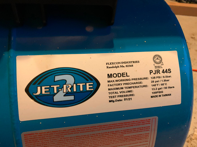JETRITE 2 home water system PUMP and PRESSURE TANK almost NEW!!! in Other in Belleville - Image 2