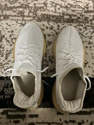 Size 10 Still in very good condition Price is negotiable!