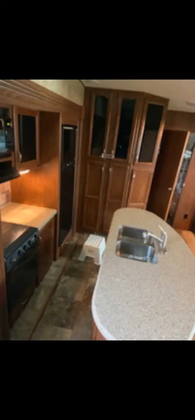 2014 cruiser aire 5th wheel in Travel Trailers & Campers in Markham / York Region - Image 4
