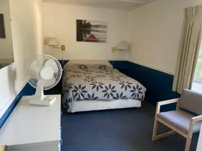 Cabin to rent in Sorrento! All utilities are included including wifi! Located in Sorrento at a resor...