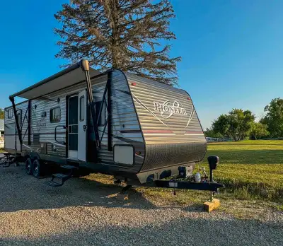 Excellent condition 2 bedroom 1 washroom with shower and tub. 1 outdoor shower. 2 kitchens one is ou...