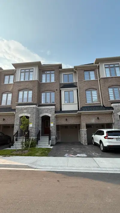 FOR LEASE-BRAND NEW TOWNHOUSE IN WHITBY