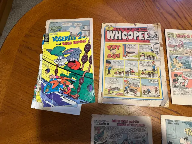 Vintage Looney Tunes and Disney Comics  w Damaged or No Covers in Comics & Graphic Novels in Kingston - Image 3