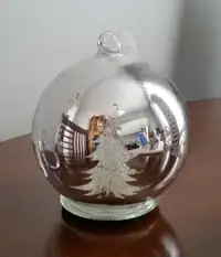 Christmas/Holiday Crystal Ball Table Ornament