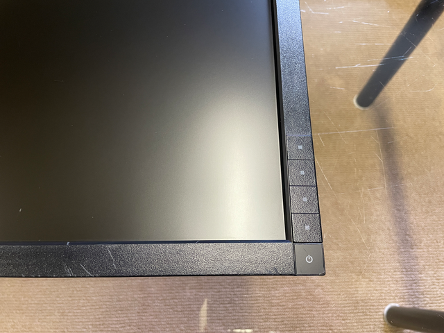 Dell P2210t 22" Monitor – Works Great, Multiple Inputs! in Monitors in Gatineau - Image 4