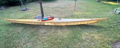 This kevlar skin-on-frame kayak is a kayaking dream. Only 35 lbs for ease of transport/portage, 16'...