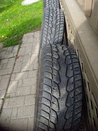 Pneus ( Tires  ) d hiver 245-65-17  -  