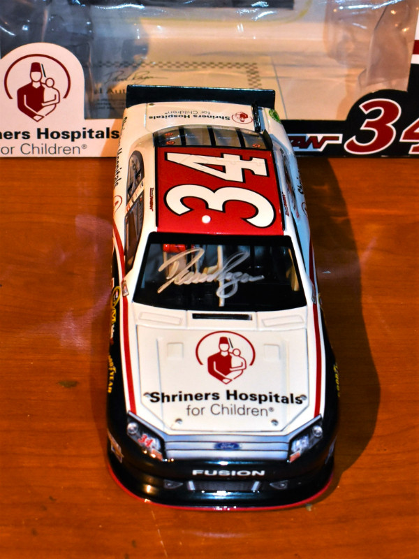 Roush Racing 1/24 Scale NASCAR Diecasts in Arts & Collectibles in Bedford - Image 3