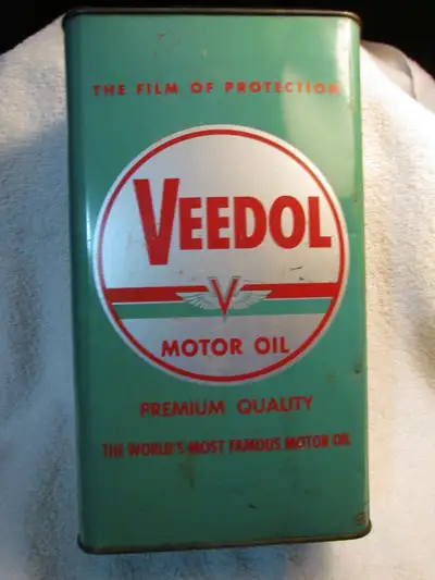 VEEDOL BILINGUAL MOTOR OIL 1-IMPERIAL CANADIAN GALLON, View more