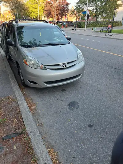 Ottawa to Montreal rideshare 5pm from Ottawa University, drop off metro namur. Airport pick up and d...