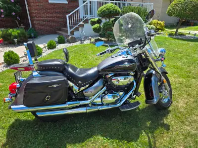 2005 Suski Boulevard C50. Saddle Bags, windshield, mustang seat, L.E.D. Aux. Headlights, well mainta...