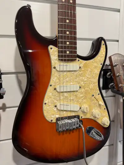 Fender Stratocaster, View more